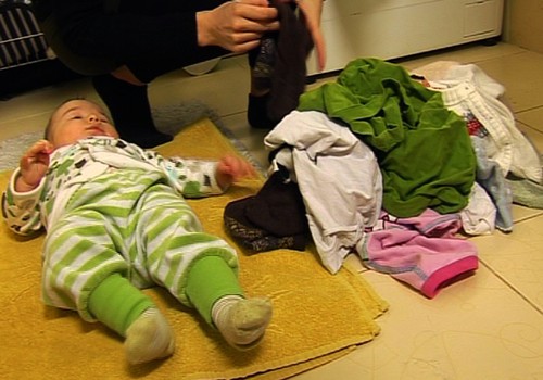 VIDEO: Kā kopt mazuļa drēbītes?