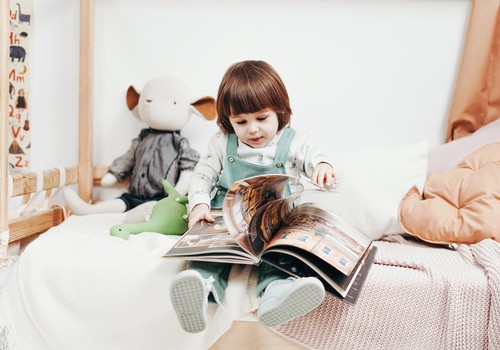 Kāpēc ir tik svarīgi lasīt bērnam priekšā?