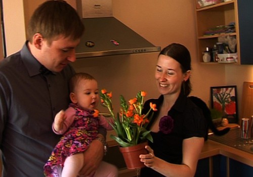 VIDEO: superbēbītes Kates māmiņa Alise svin savu pirmo Mātes dienu!