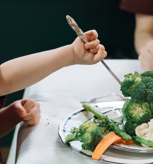 Veselīga ēšanas uzvedība – kas tas ir un kā to veicināt bērnos