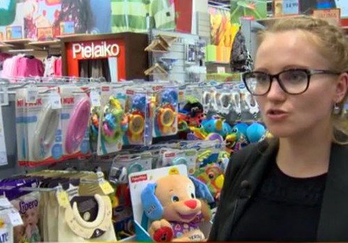 Rotaļlieta viena, cenas dažādas – latviski «runājošs kucēns» veikalā dārgāks 