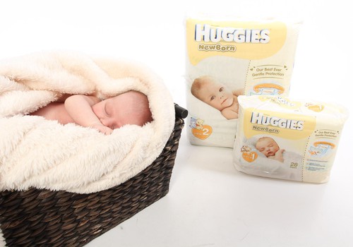 Piesakies Huggies® Newborn autiņbiksīšu testiem!