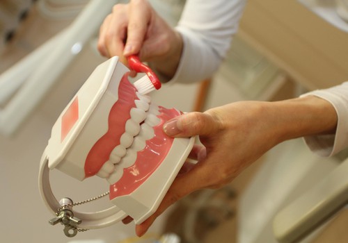 Kā rūpēties par zobu veselību grūtniecības laikā?