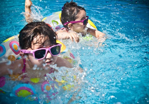 3 ieteikumi, lai pēc peldēšanās neiedzīvotos veselības problēmās