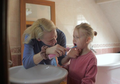 Māmiņu Klubs testē: Soniskās zobu birstes