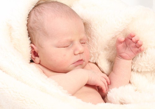 Kā izprast jaundzimušo pirmajās nedēļās: praktisku ieteikumu lekcija 27.novembrī