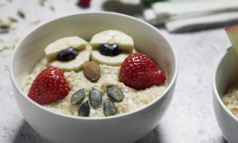 Kā padarīt brokastu putru par bērniem interesantu ēdienu? Piecas viltības