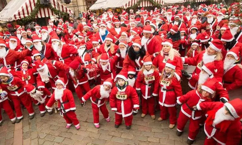 Decembrī Rīgā notiks Starptautiskais Ziemassvētku vecīša skrējiens