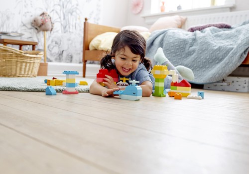 Parādi sava bērna Fantāziju pasauli un laimē LEGO!