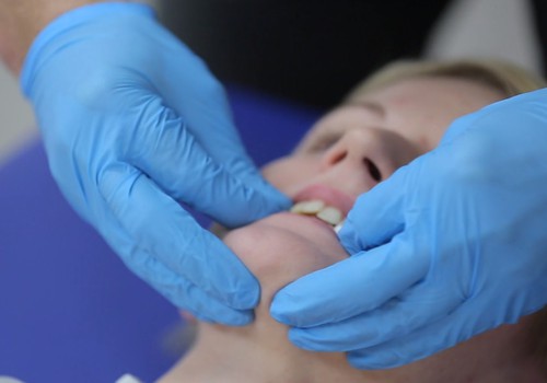 Vizīte pie ortodonta - sākums skaistam smaidam. VIDEO