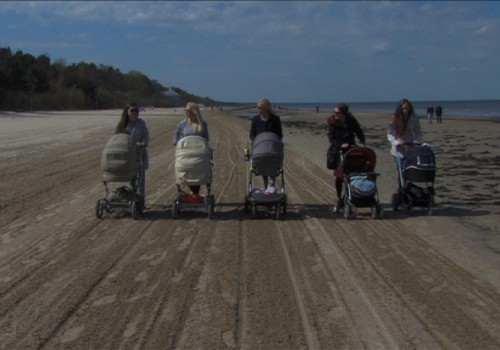 Superbēbja seriāla VIDEO: Kāpēc tikties ar citām māmiņām ir svarīgi