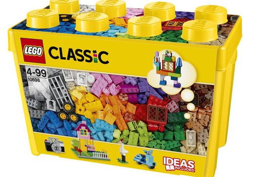 Kurš ticis pie LEGO® lielā kluču komplekta?
