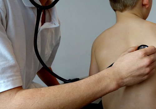 Klepus sezona ir klāt! Māmiņu Klubā lekcija par dažādiem klepus ārstēšanas veidiem