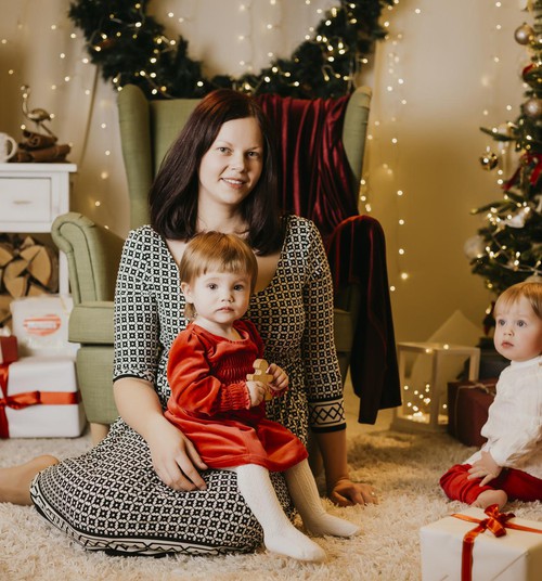Gaidot Ziemassvētkus: Ziemassvētku svinēšana kopā ar bērniem un ģimenes tradīcijas