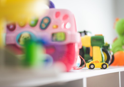 Bērnu slimnīca saņēmusi signālus par bērniem bīstamām rotaļlietām veikalos