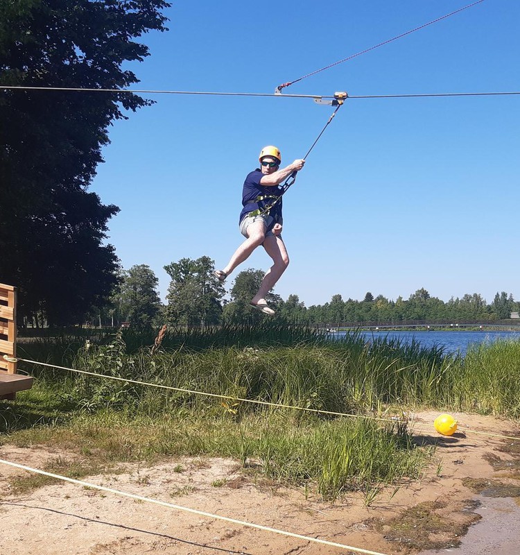 Vasaras gids: Zip-line “ZZZIPPP" Alūksnē un atpūta pie Alūksnes ezera.