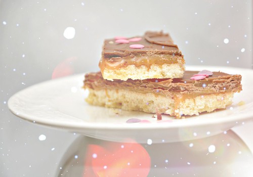 KAISLĪGĀ KULINĀRA BLOGS: Hand-made TWIX. Gardus svētkus visiem!