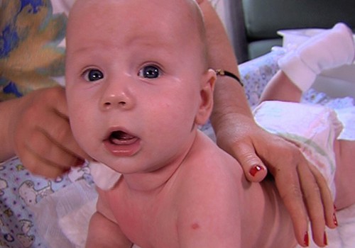 VIDEO: bērnu māsas TOP padomi mazuļa ādas kopšanai