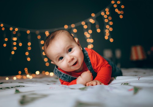 Lai svētku prieku neaptumšo nelaime, parūpējies par mazo svinētāju drošību!