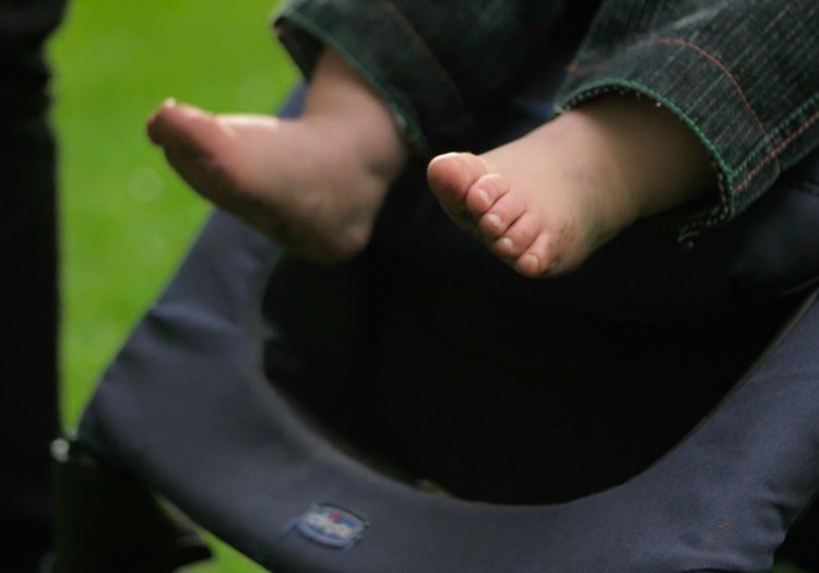Domājot par bērna imunitāti, ļauj mazulim vasarā pēc iespējas vairāk staigāt ar basām kājām